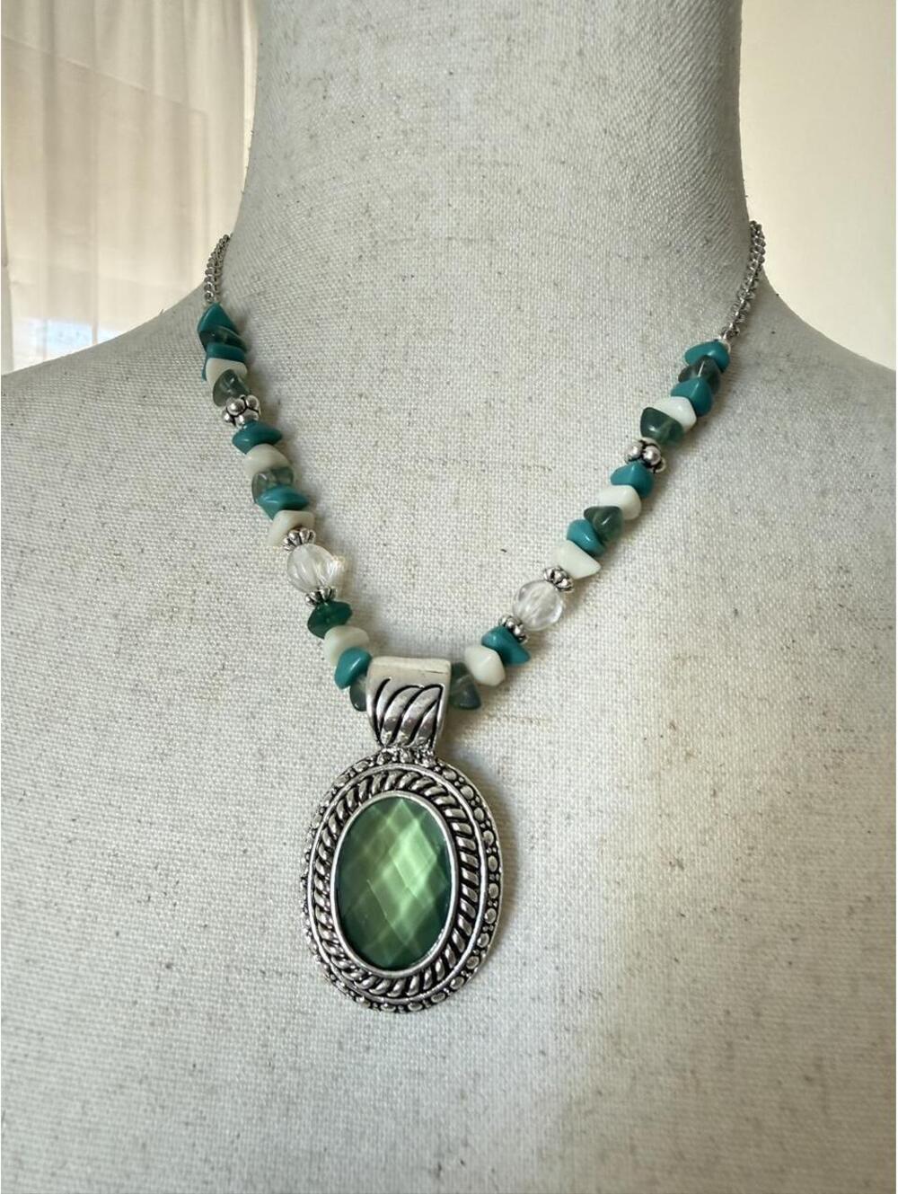 Green Cat Eye Pendant & Chip Bead Necklace